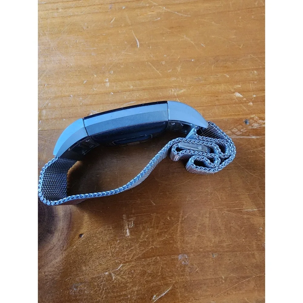 Fitbit Charge 2 Fitness Tracker Silver Milanese Loop Cracked Screen For Parts